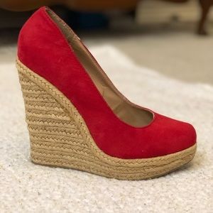 Derek Heart Wedges